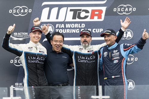 ​Twin wins by Yvan Muller in China brings Lynk & Co Cyan Racing points lead
