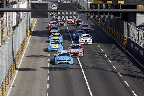 ​Yvan Muller wins in Macau to close in on WTCR points lead