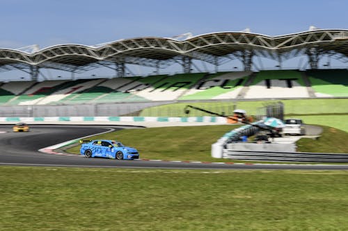 Flash report: Hot and difficult first qualifying in Malaysia