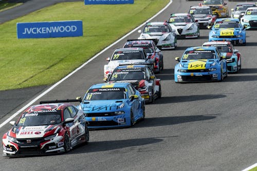 ​Thed Björk breaks into top five while Andy Priaulx is eliminated