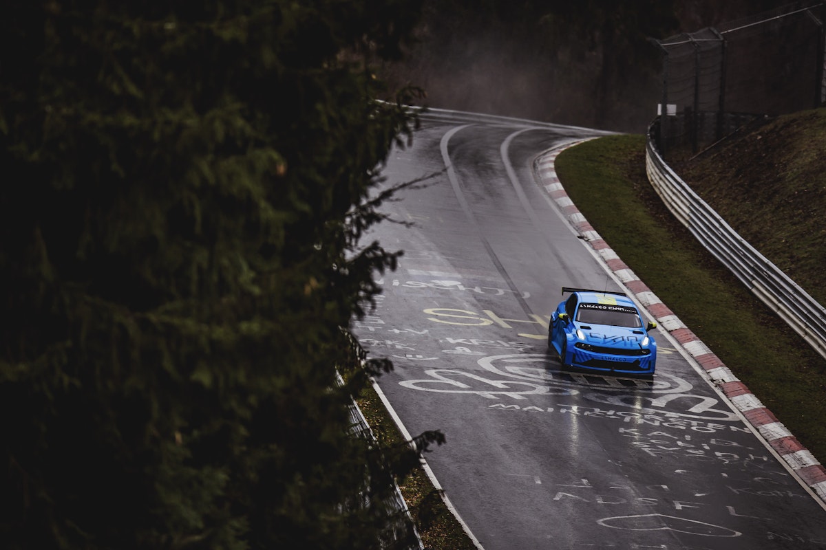 Wtcr Reaches Mid Point At The Fearsome 25km N 252 Rburgring