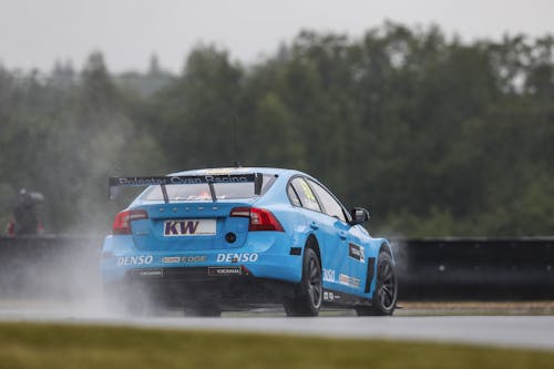 Tough qualifying in Moscow for Polestar Cyan Racing