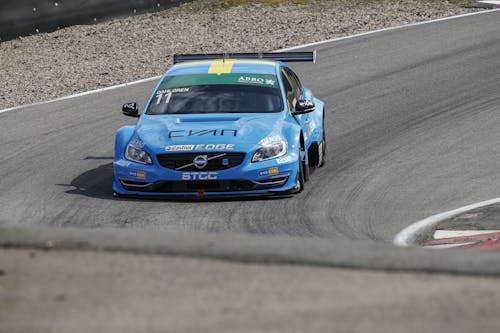 Richard Göransson breaks lap record in first STCC test