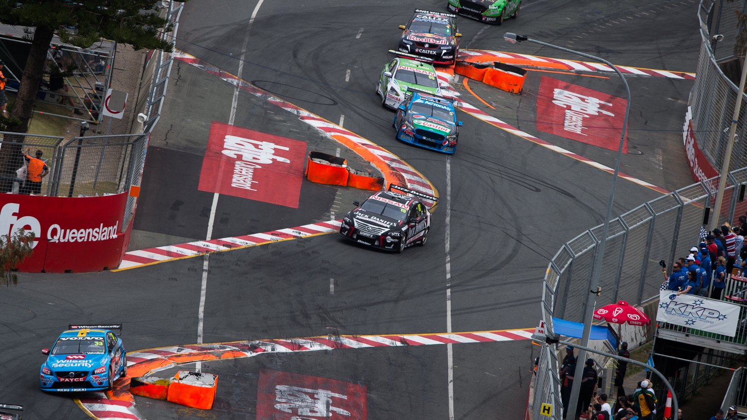 Front row start hindered by incidents for Volvo Polestar Racing | Cyan ...