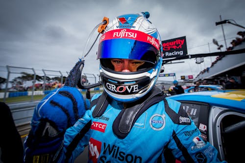 Scott McLaughlin climbs to top five in Sydney season finale