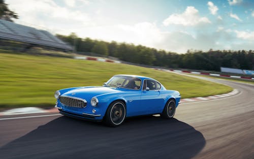 Revealing the Volvo P1800 Cyan