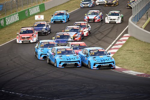​Lynk & Co Cyan Racing claims sixth touring car World Title at Bathurst